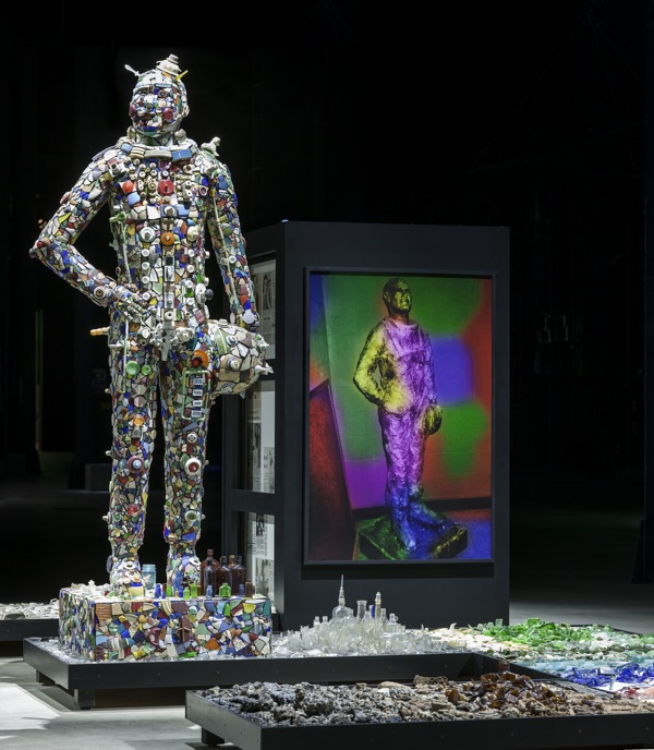 Mike Kelley, Hangar Bicocca